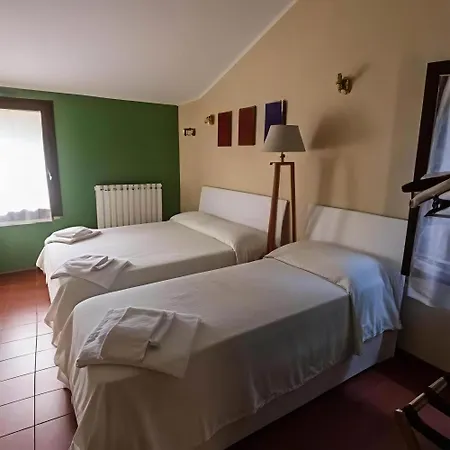 Casa de Férias Casa Sul Fiume Con Giardino E Terrazza Pianello (Umbria)