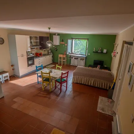 Casa de Férias Casa Sul Fiume Con Giardino E Terrazza Pianello (Umbria)